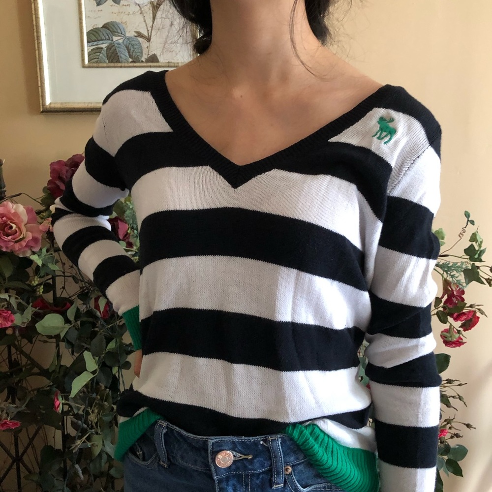 🧡 Striped Sweater